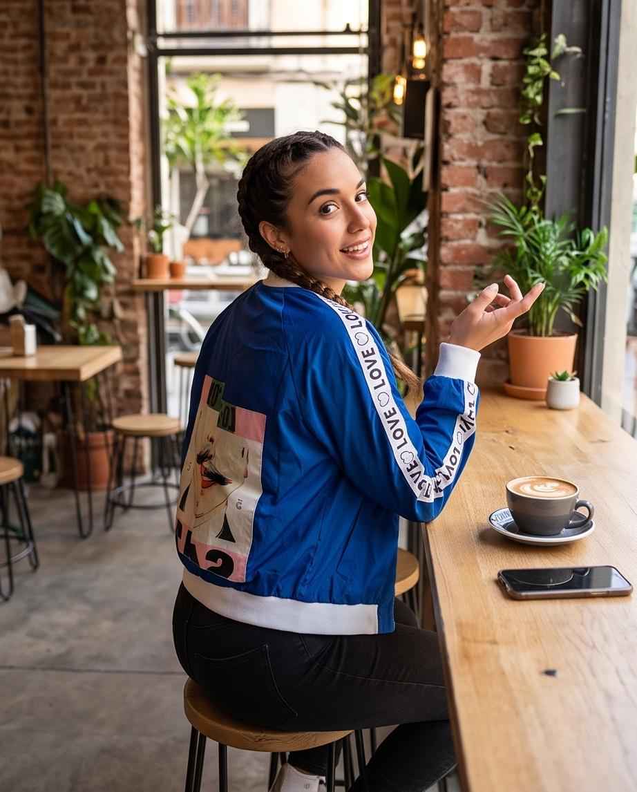 Bomber Donna Streetwear con Banda Logo