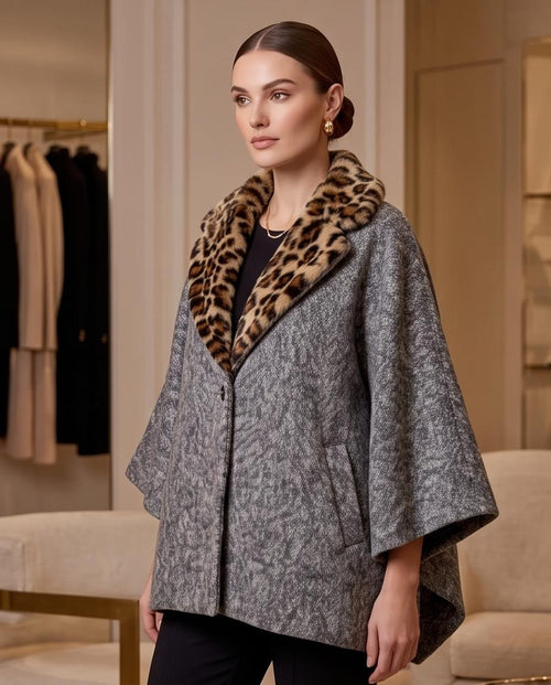 Abbigliamento donna Mantella Donna Grigia in Panno con Collo in Eco-Pelliccia Leopardata vintage