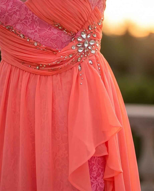 Abito da Sera Corallo Scollo a Cuore con Bustier Plissé Asimmetrico